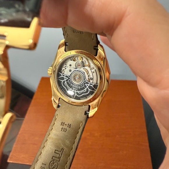 Tissot Couturier Automatic Silver Dial Ladies Watch T0352073603100 Brand New - Picture 4 of 4